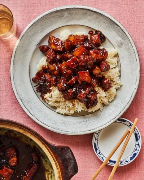 A Culinary Expert's Delicious Creations for Taiwanese Braised Pork Belly and Crispy Radish Bites