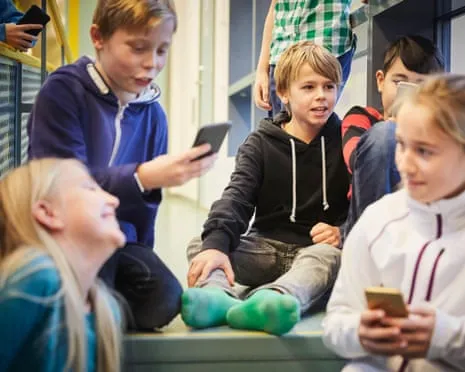 The Scandinavian nation to Introduce Countrywide Mobile Phone Prohibition in Classrooms